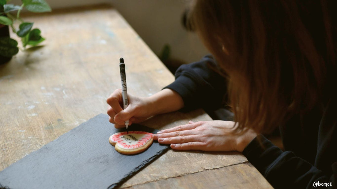 Les cadeaux faits main : pourquoi touchent-ils plus que les cadeaux classiques ?